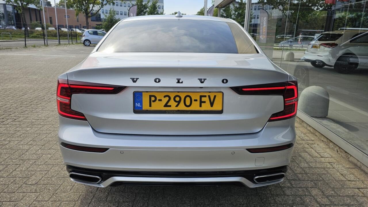 Volvo S60 2.0 B4 R-Design NL auto | All-in | dealeronderhouden