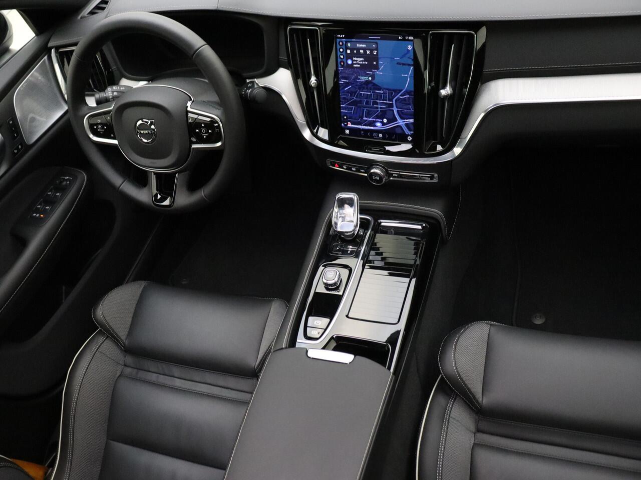 Volvo S60 T8 455pk AWD Polestar Engineered / B&W Audio / Gelaagd glas / Öhlins instelb. dempers / Brembo remmen / Panoramadak / 360 Camera / Head-Up /