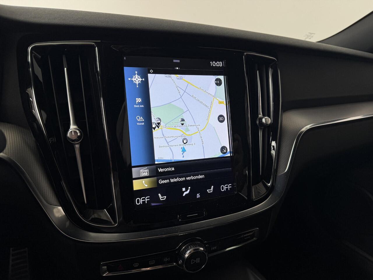 Volvo S60 2.0 B4 R-Design | Adaptieve cruise control | Elektrisch verstelbare voorstoelen | Trekhaak wegklapbaar | Harman/Kardon |