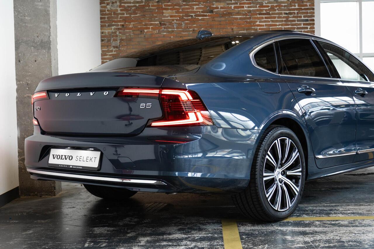 Volvo S90 B5 Automaat Ultimate | Schuif-/kanteldak| Premium audio by Harman Kardon | Verwarmbare voorstoelen achterbank en stuurwiel | Elektrisch bedienbare voorstoelen | Parkeercamera | Adaptieve Cruise Control | BLIS | 18 inch lichtmetalen velgen