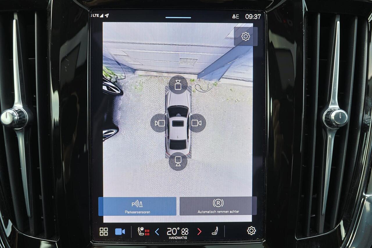 Volvo S90 T8 AWD Ultra Dark - Schuif/kanteldak - IntelliSafe Assist & Surround - 360º Camera - Harman/Kardon audio - Adaptieve LED koplampen - Verwarmde voorstoelen, stuur & achterbank - Parkeersensoren voor & achter - Elektr. bedienb. voorstoelen met geheugen - Ex