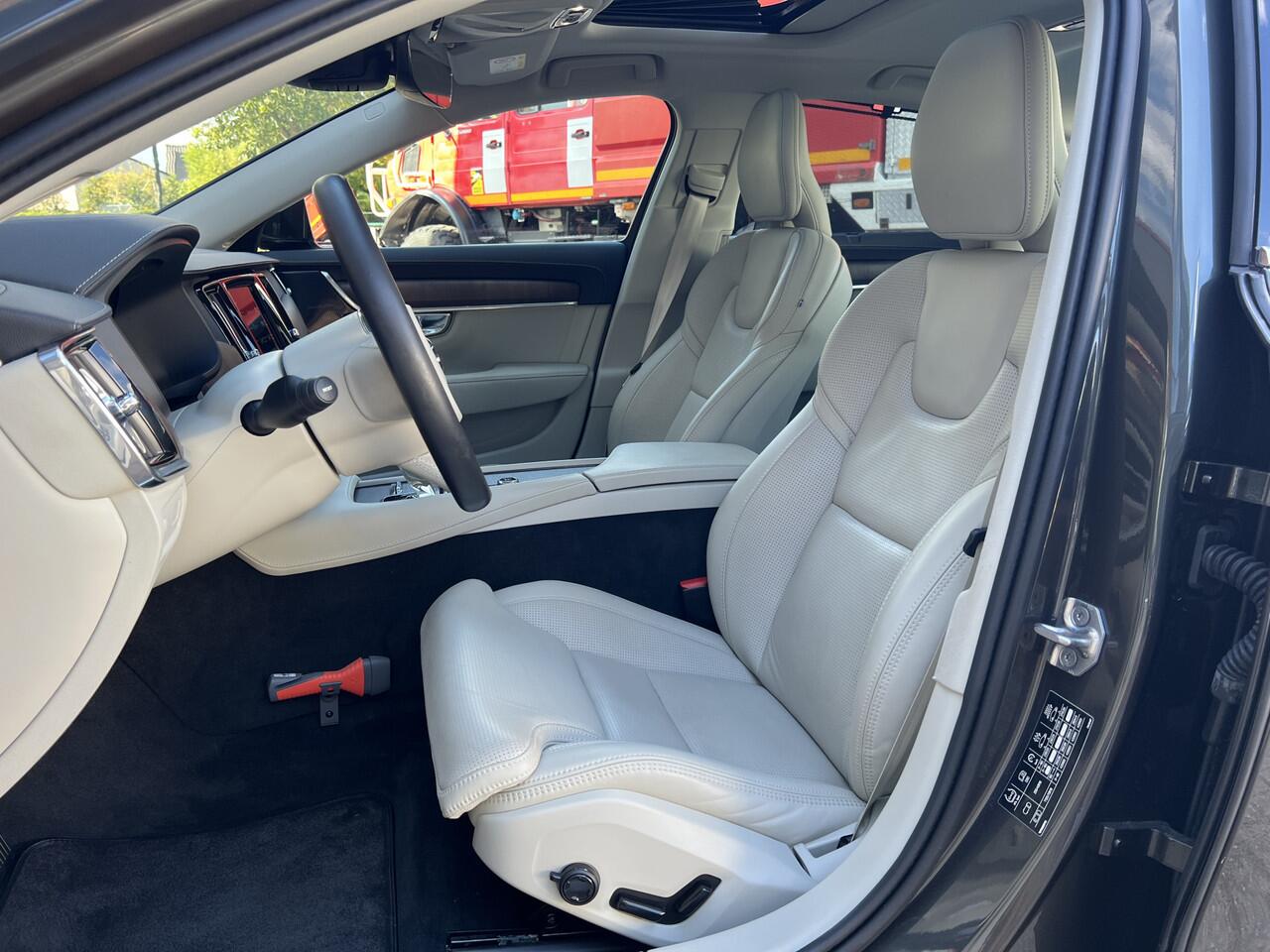 Volvo S90 2.0 B4 Inscription | NL auto | Pano | Nieuwstaat |