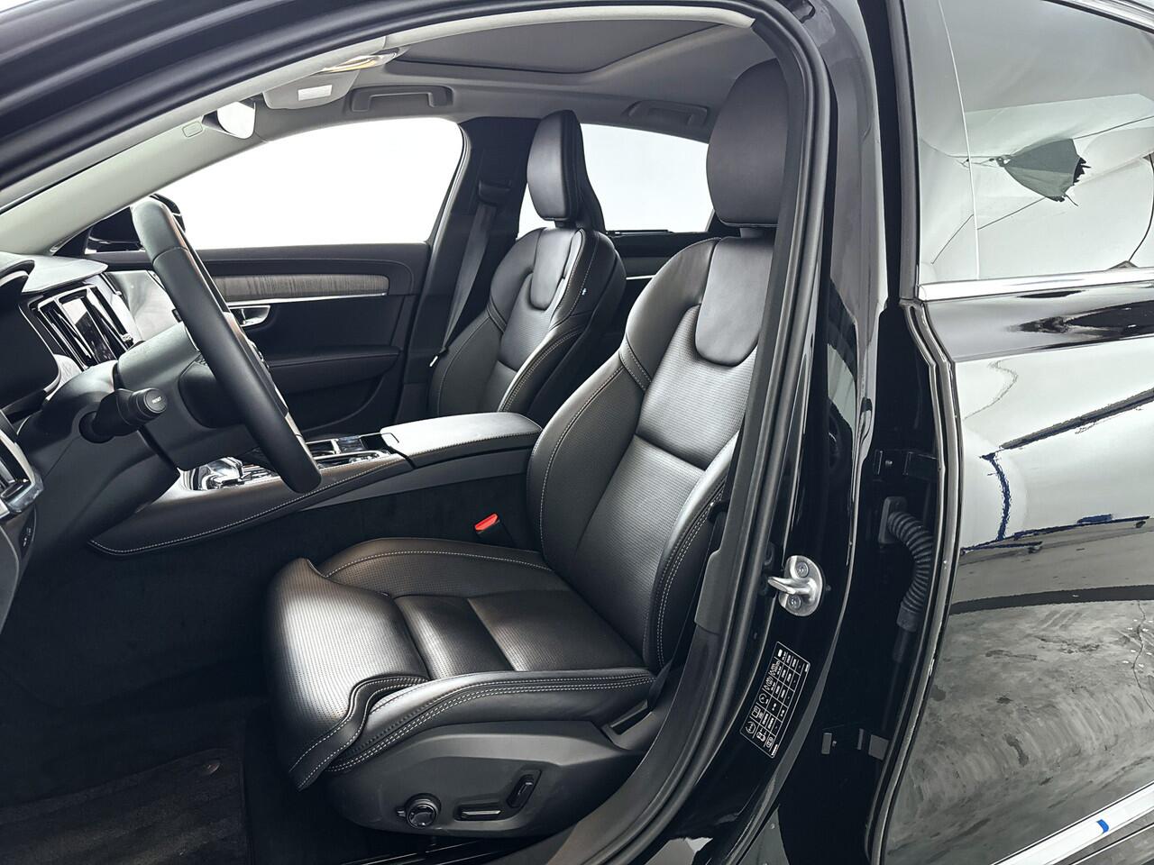 Volvo S90 T8 Aut. AWD Ultimate Bright | Bowers & Wilkins | Panoramadak | Massage | 360° Camera | Stoel- en Stuurverwarming | Head- up display