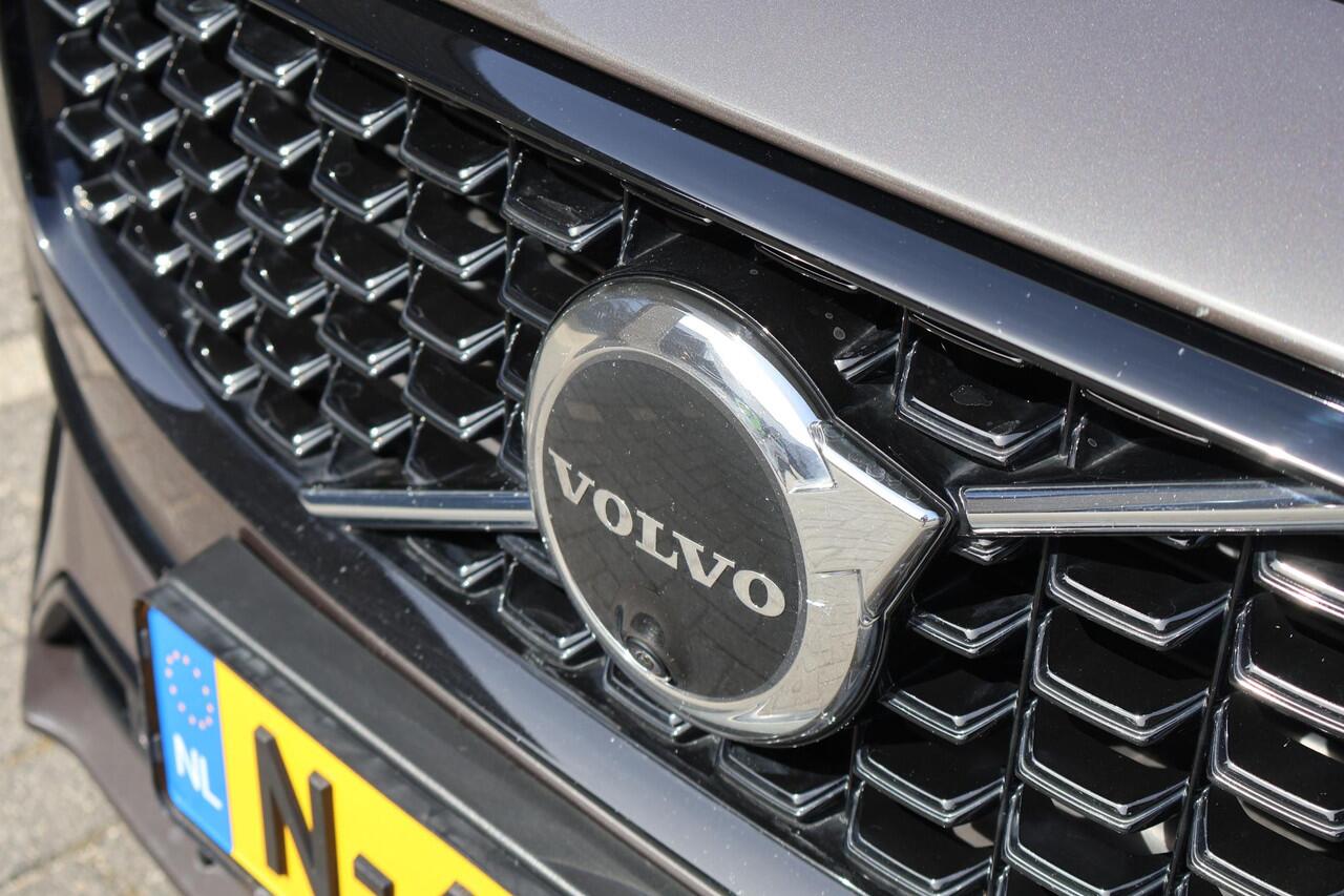 Volvo S90 2.0 B4 R-Design | Schuifdak | 360 camera | Pilot assist | Head- up display