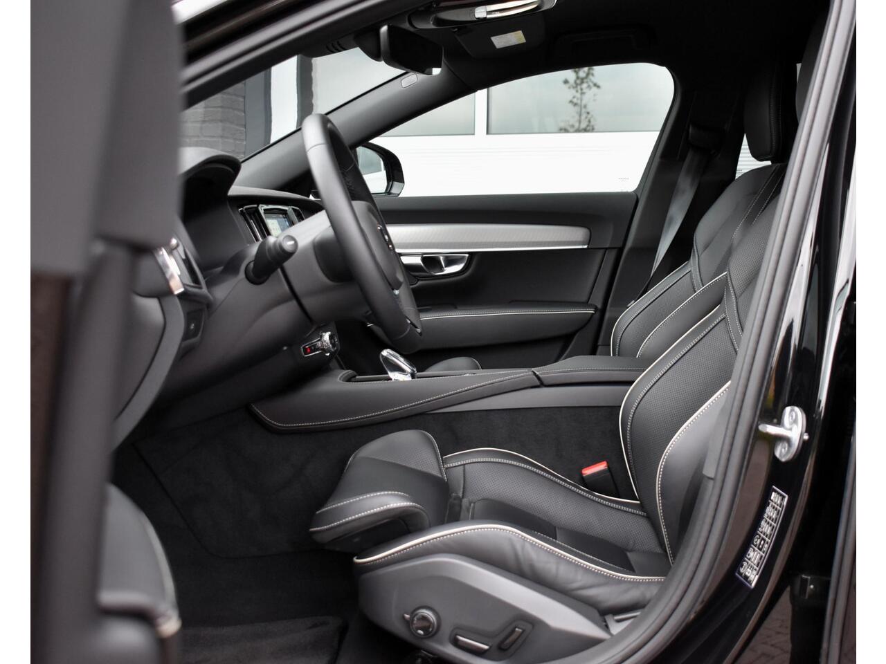 Volvo S90 2.0 B4 197PK Aut. Plus Dark | BLiS | Navi | Camera | Leder | Incl. garantie