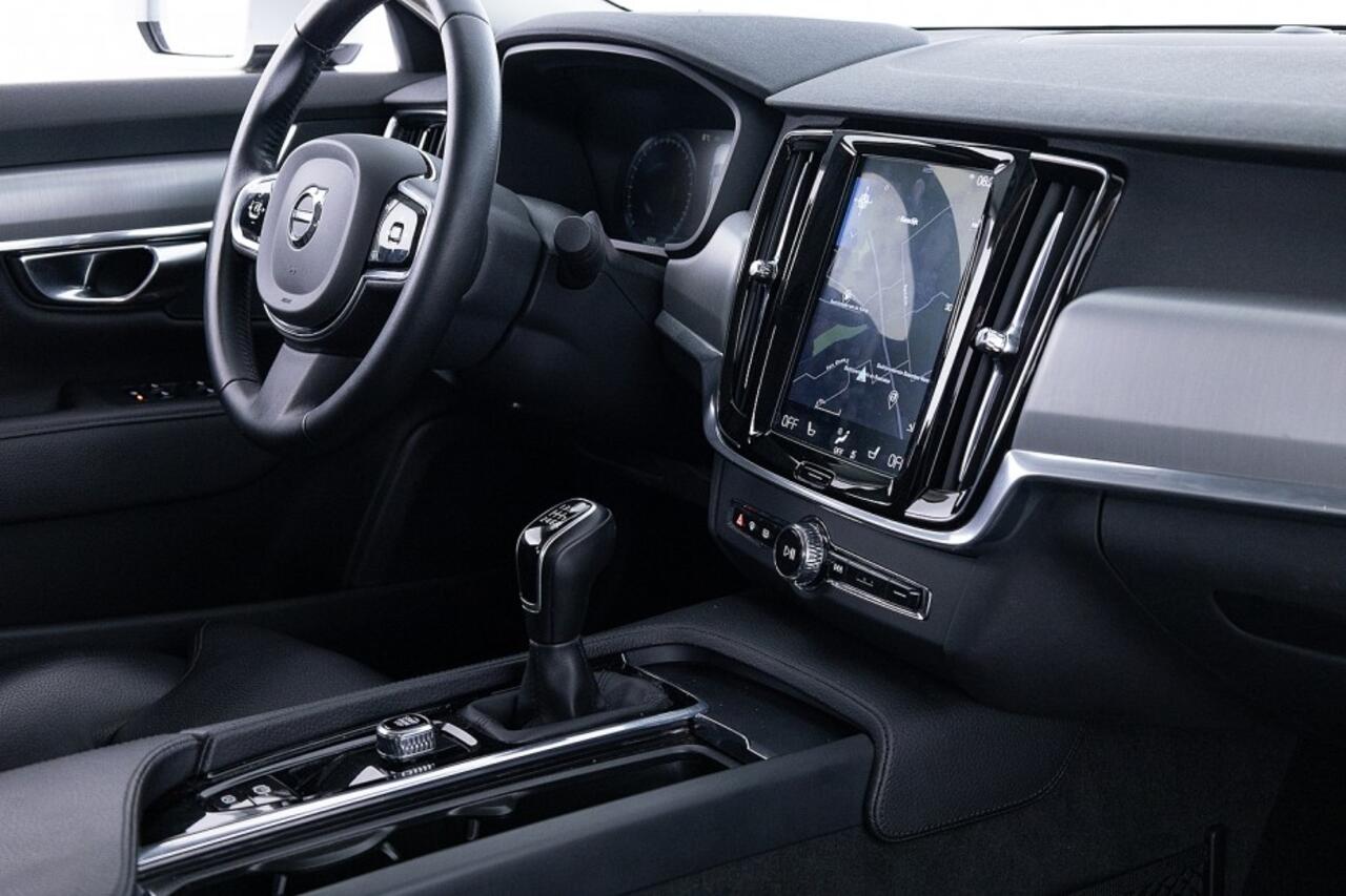 Volvo S90 2.0 D3 Momentum | LEDER ? 1e Eigenaar