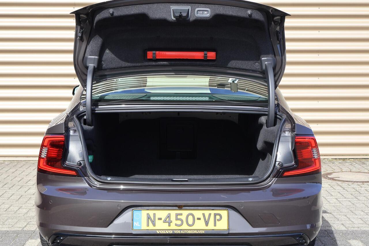 Volvo S90 2.0 B4 R-Design | Schuifdak | 360 camera | Pilot assist | Head- up display