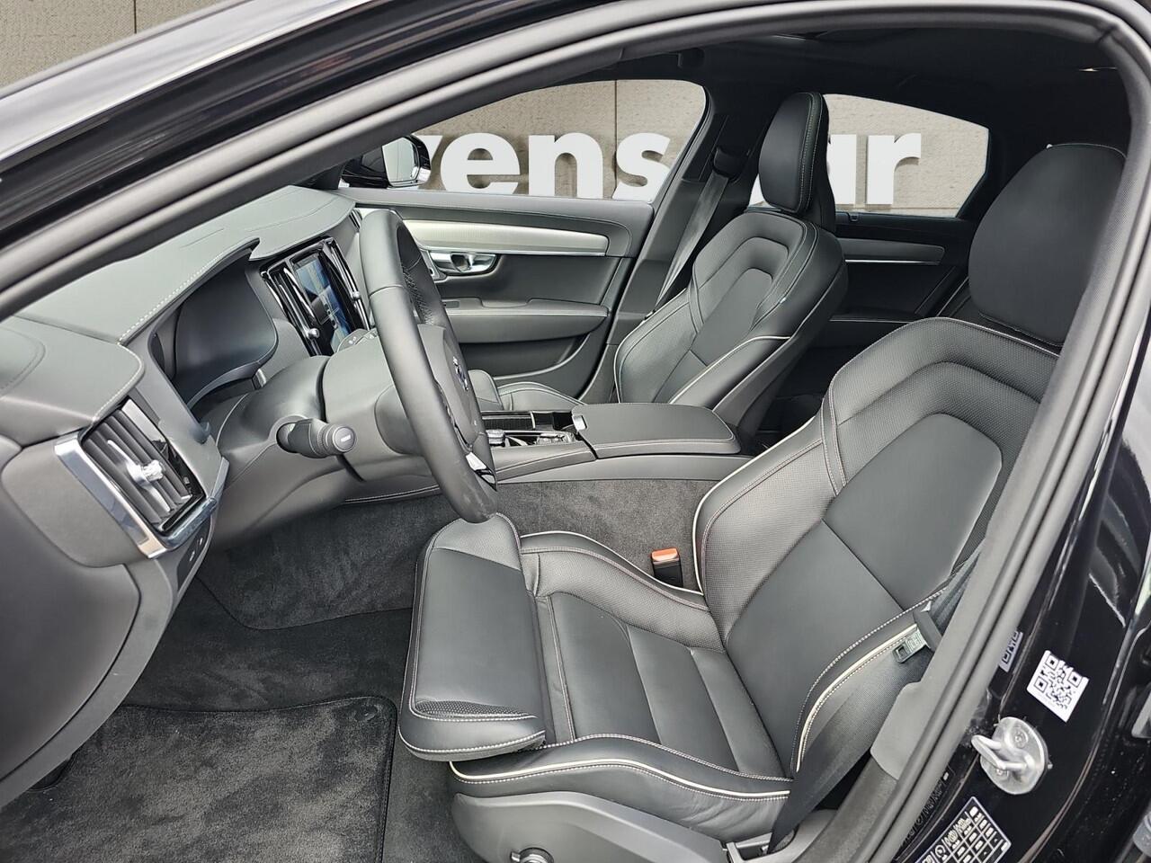 Volvo S90 2.0 T8 AWD Ultimate Dark | Stoelverwarming | Extra getint glas | Long Range | Schuifdak | Bowers & Wilkins Audio