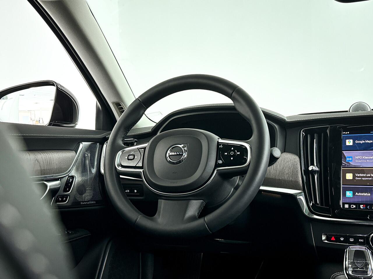 Volvo S90 T8 Aut. AWD Ultimate Bright | Bowers & Wilkins | Panoramadak | Massage | 360° Camera | Stoel- en Stuurverwarming | Head- up display