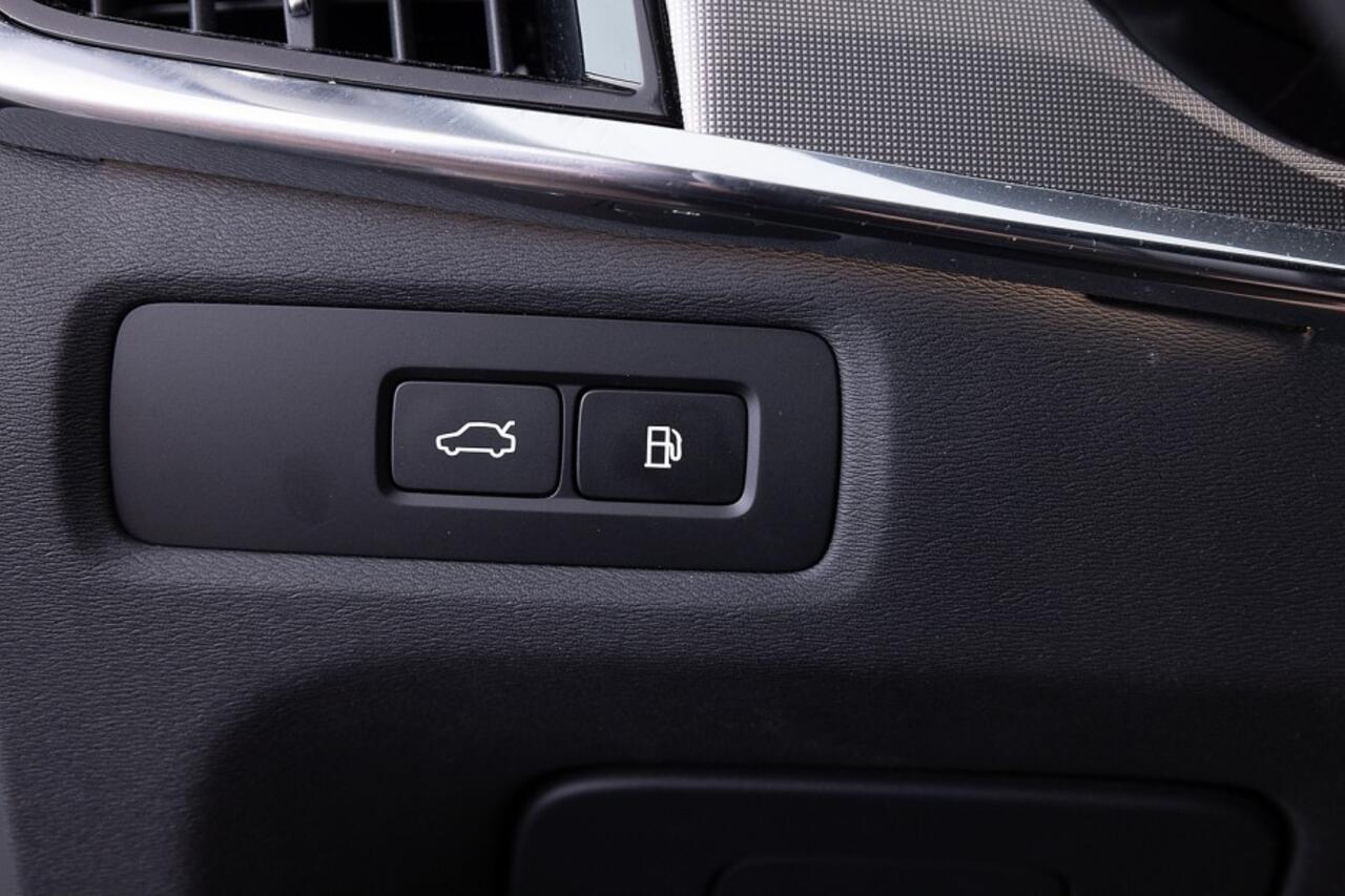 Volvo S90 T8 AWD Recharge Plus Bright | LEDER |