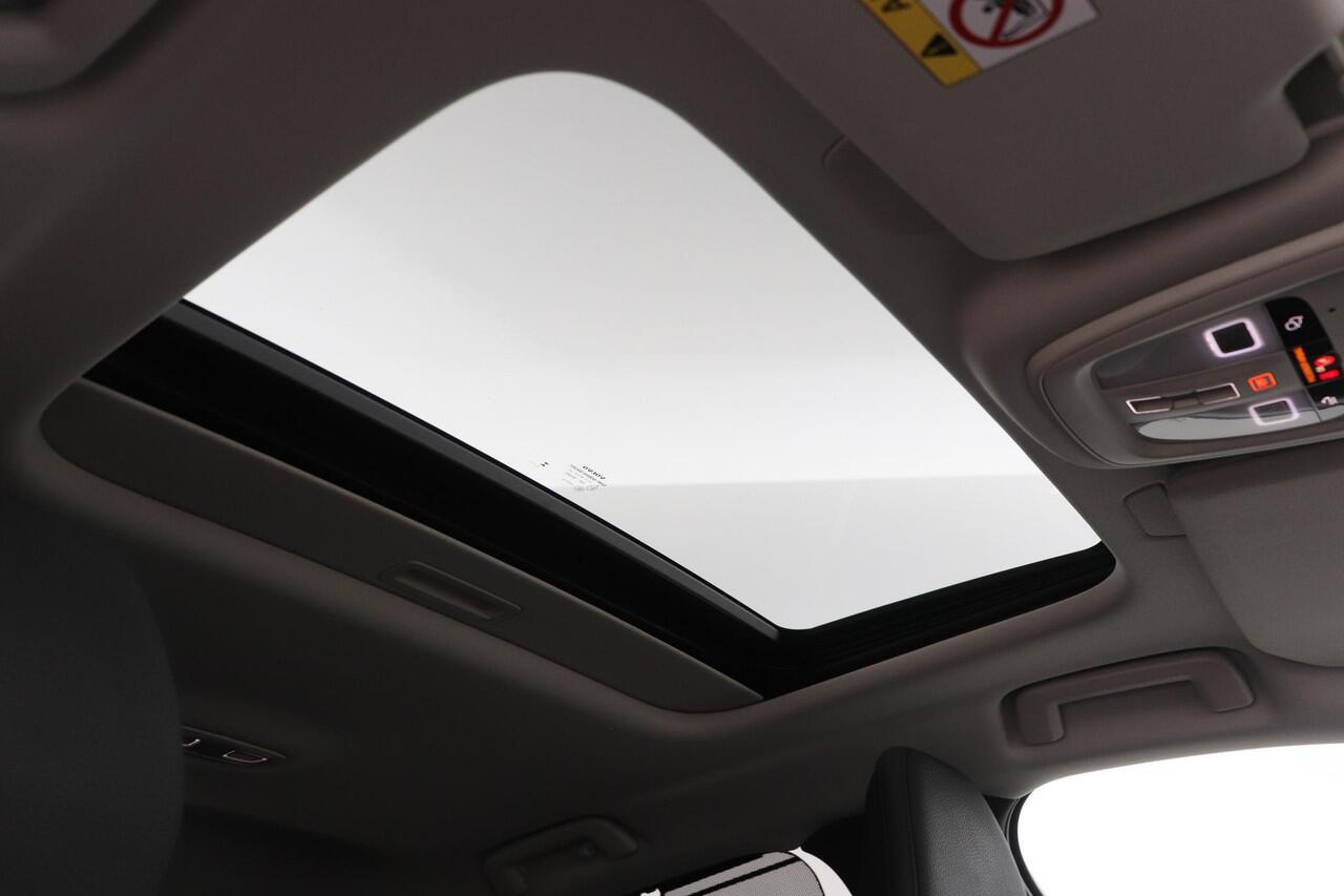 Volvo S90 T8 AWD Ultimate Dark | Luchtvering Achter | Head-Up | harman/kardon | 360° Camera | Schuif/kanteldak