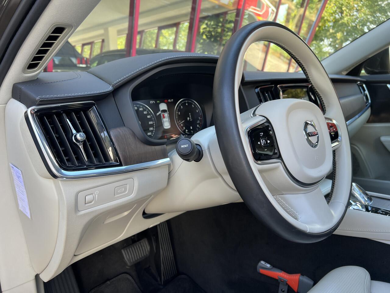 Volvo S90 2.0 B4 Inscription | NL auto | Pano | Nieuwstaat |