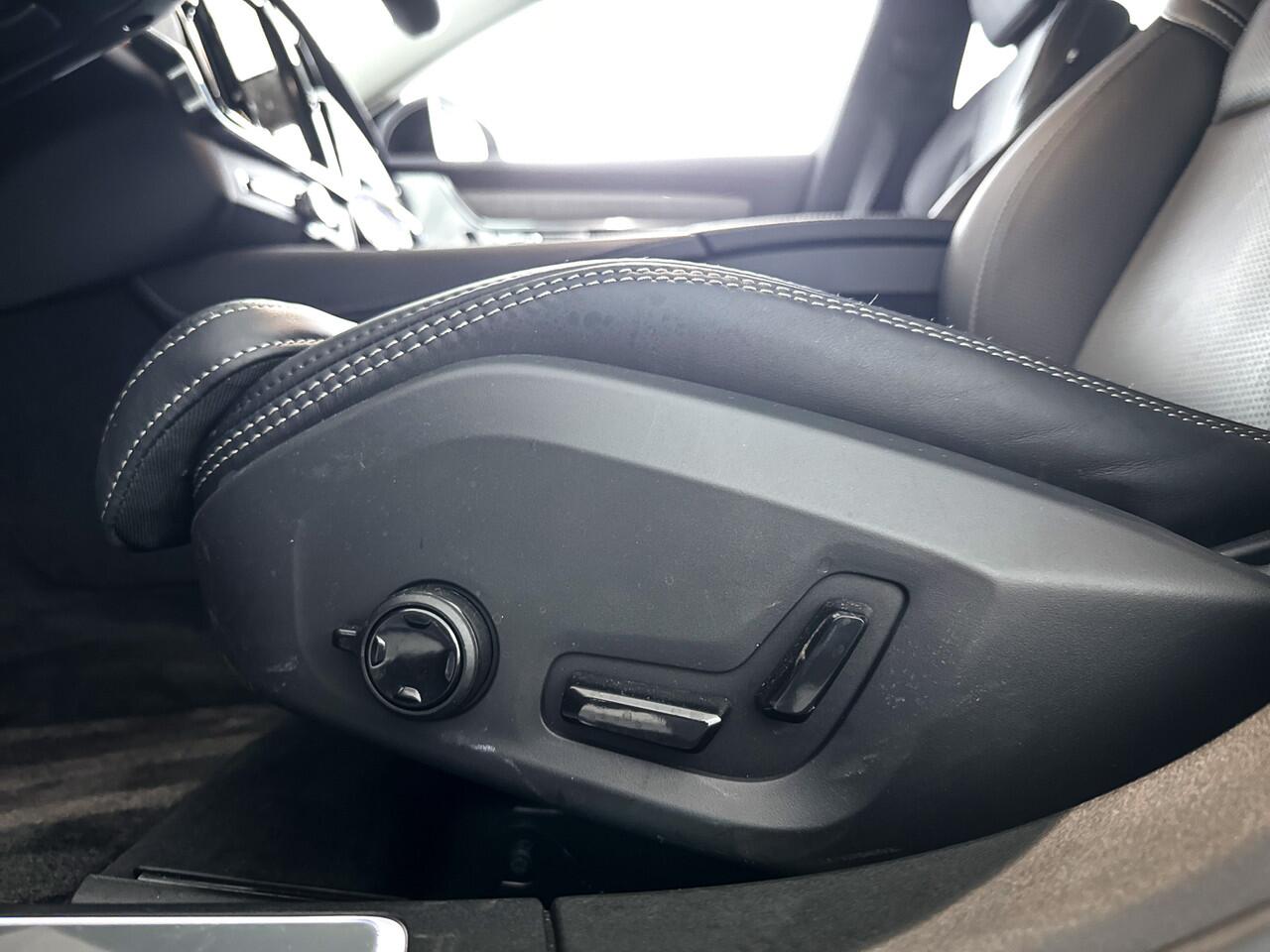 Volvo S90 T8 Aut. AWD Ultimate Bright | Bowers & Wilkins | Panoramadak | Massage | 360° Camera | Stoel- en Stuurverwarming | Head- up display