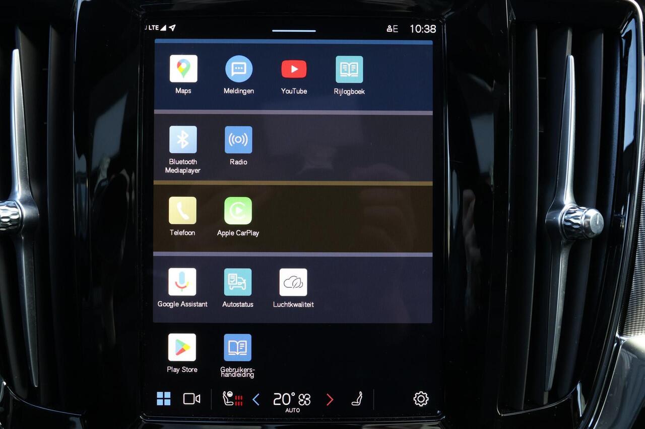 Volvo S90 T8 AWD Ultimate Dark - Luchtvering - IntelliSafe Assist & Surround - 360º Camera - Bowers & Wilkins audio - Verwarmde voorstoelen, stuur & achterbank - Parkeersensoren voor & achter - Elektr. bedienb. voorstoelen met geheugen - Head up display - Extra get