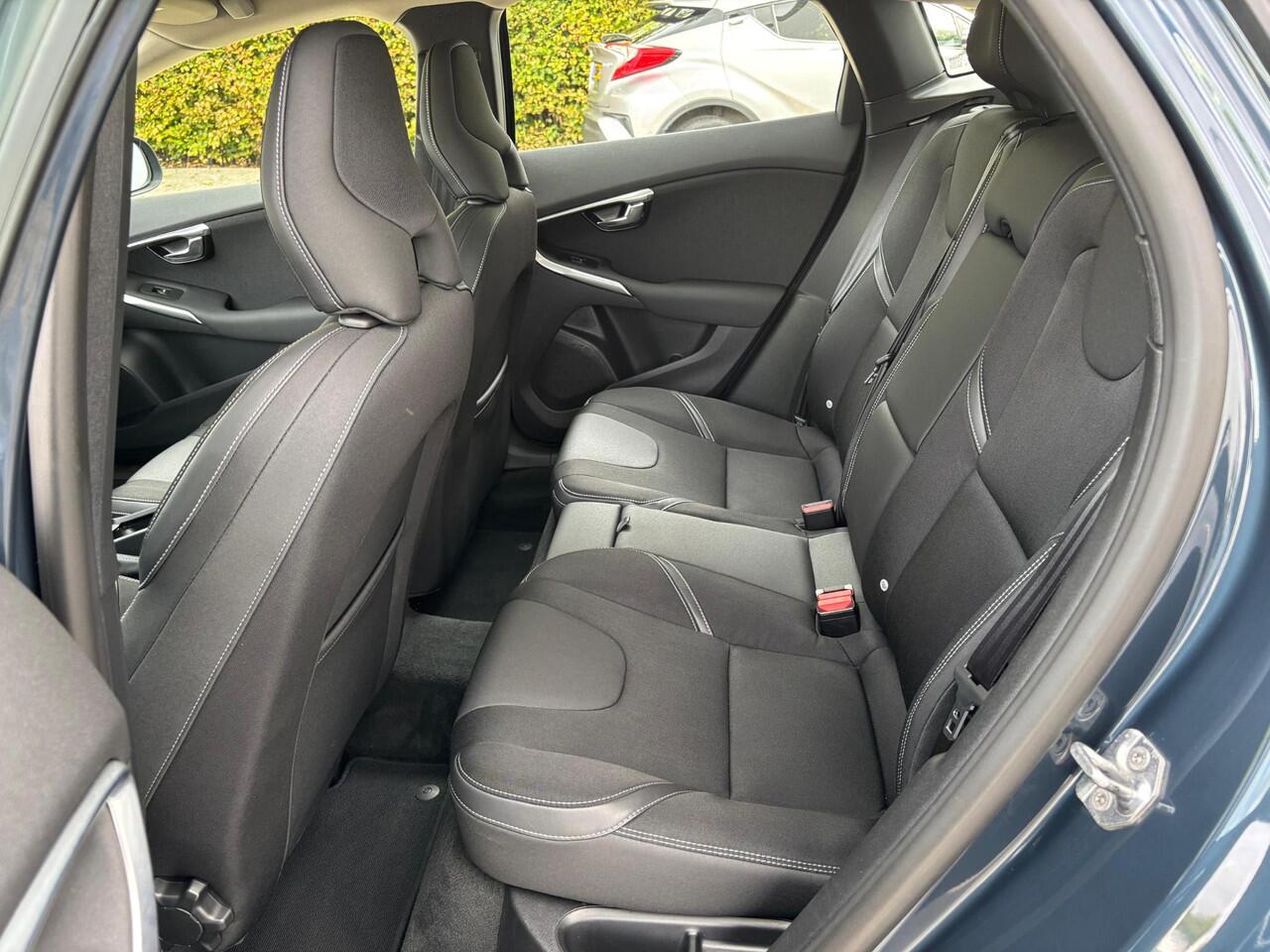 Volvo V40 1.5 T2 Polar+ | Navigatie | Winterpakket |