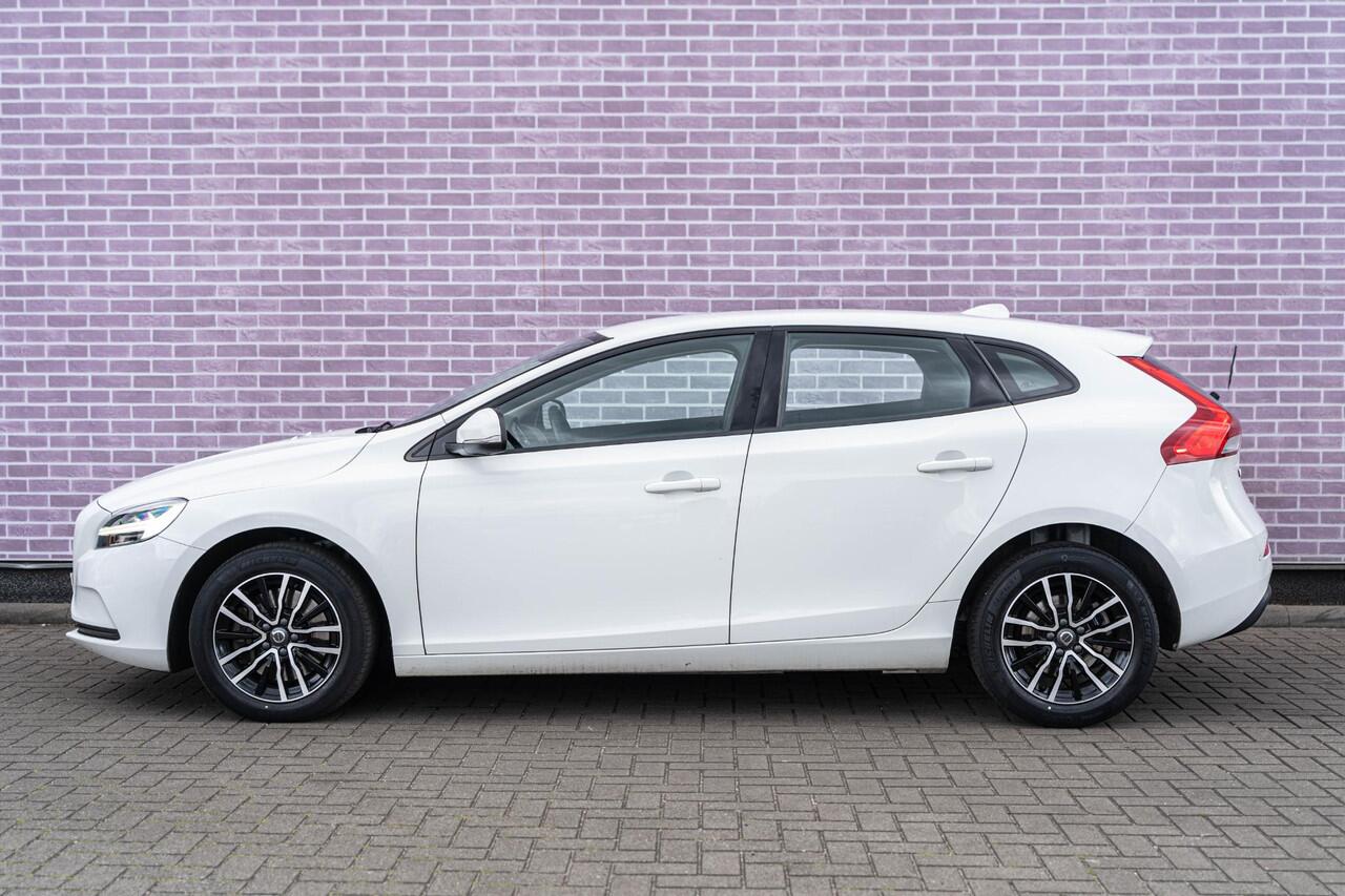 Volvo V40 1.5 T2 Polar+ | Automaat | Navi | Stoelverwarming | Park Assist | Cruise Control | High Performance Audio | Climate Control | Bluetooth | Volvo On Call | DAB |