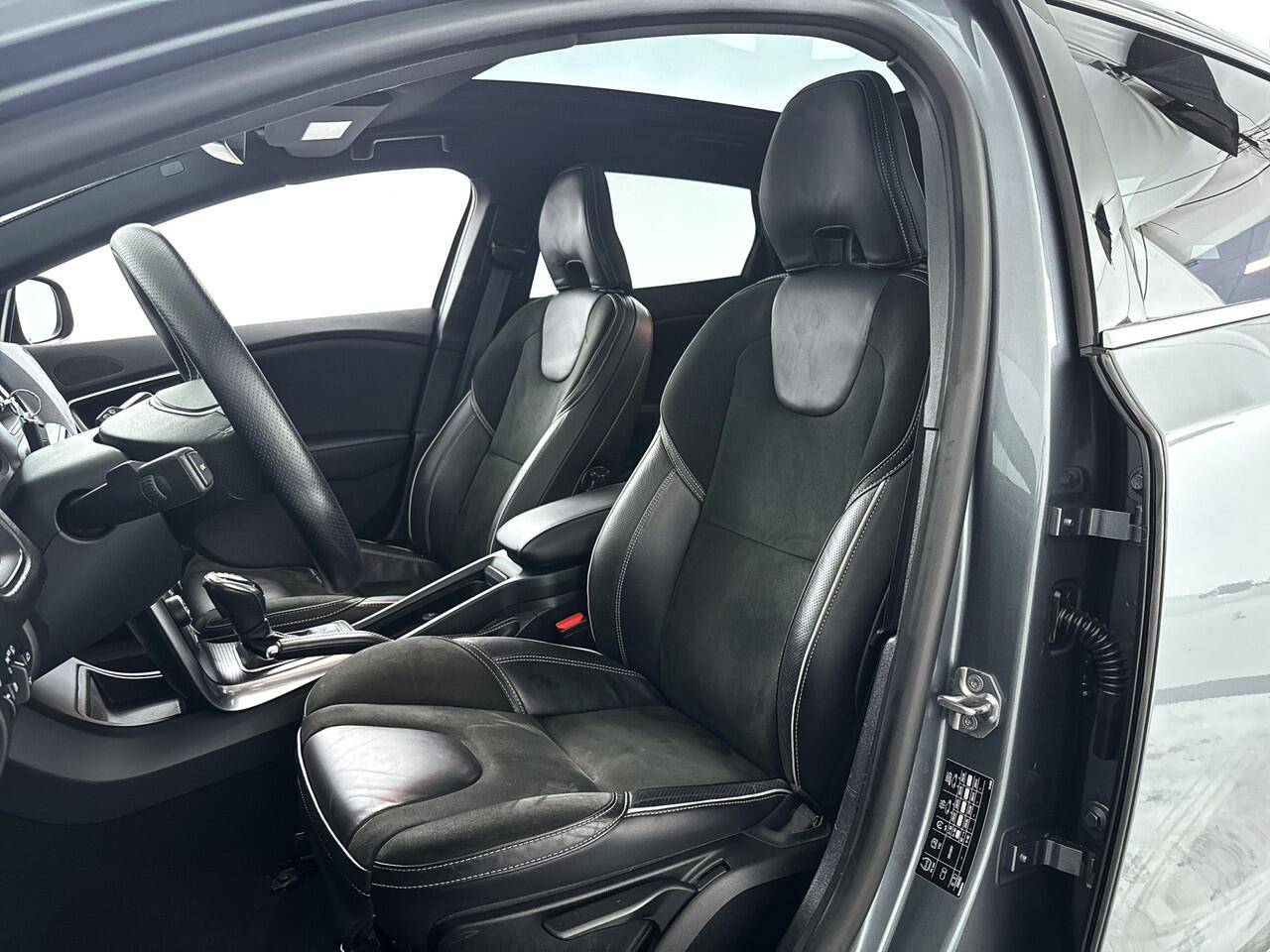 Volvo V40 D3 Aut. Polar+ Sport | Harman Kardon | Panoramadak | Parkeercamera | Stoelverwarming