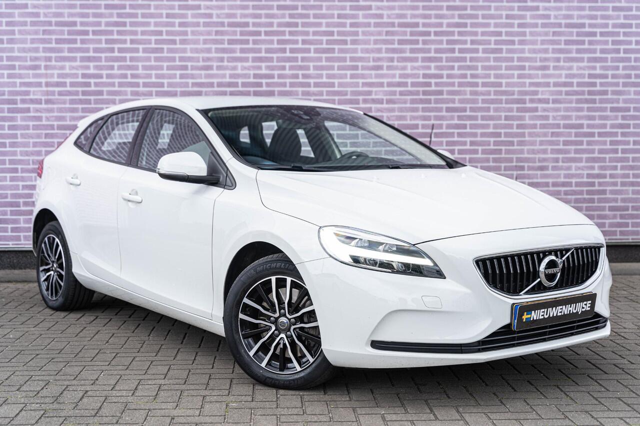 Volvo V40 1.5 T2 Polar+ | Automaat | Navi | Stoelverwarming | Park Assist | Cruise Control | High Performance Audio | Climate Control | Bluetooth | Volvo On Call | DAB |