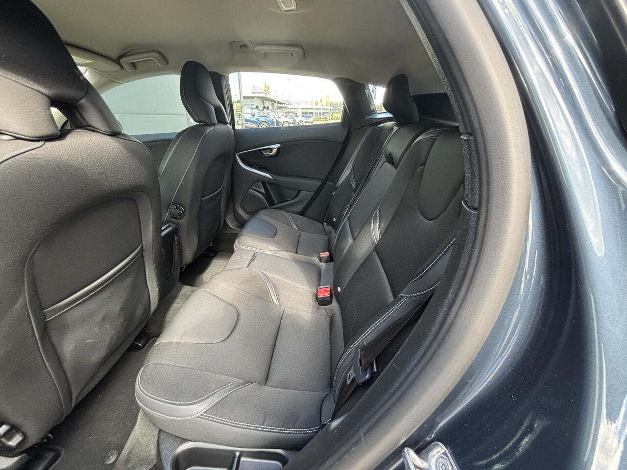 Volvo V40 1.5 T2 Polar+ | Automaat | Navigatie | Cruise