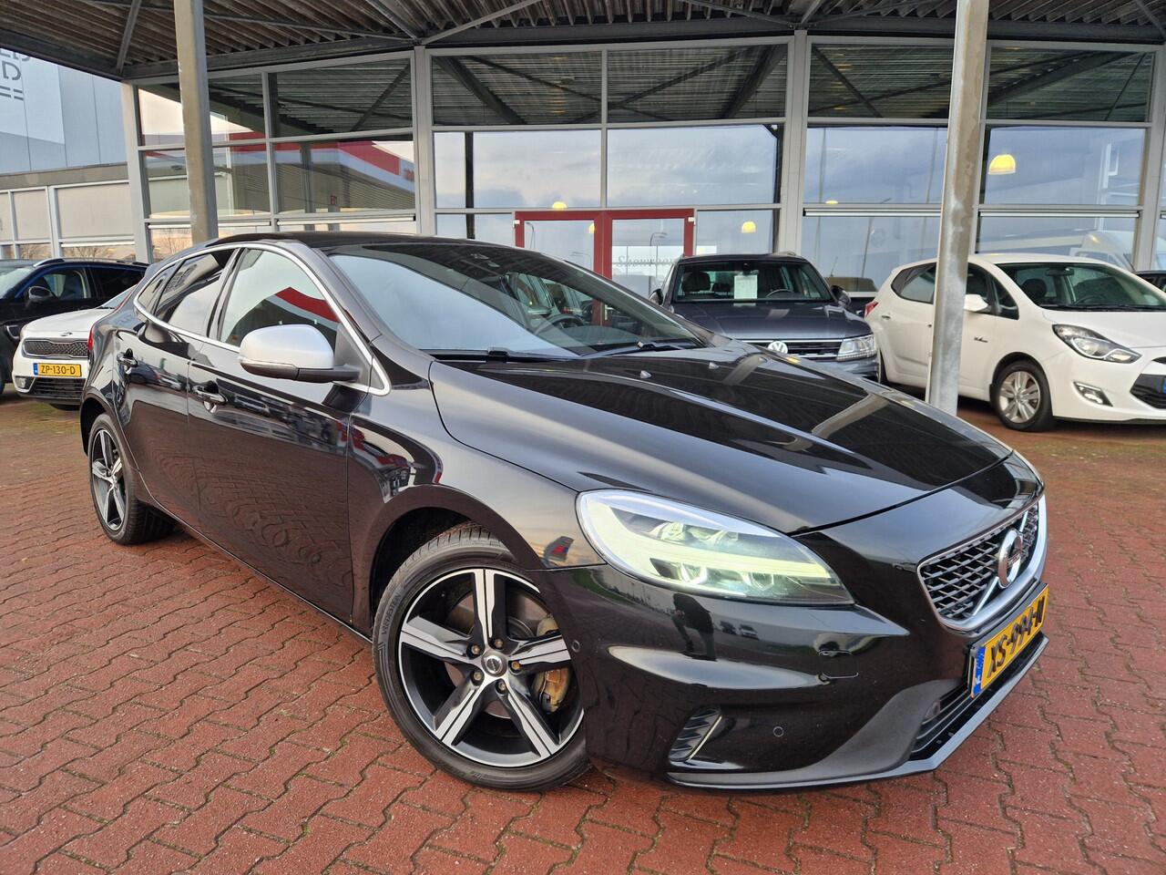 Volvo V40 1.5 T3 Polar+ Sport 12 MND BOVAG GAR | NAVI | TREKHAAK | PANO | STOELVERW | CAMERA | LMV 17"