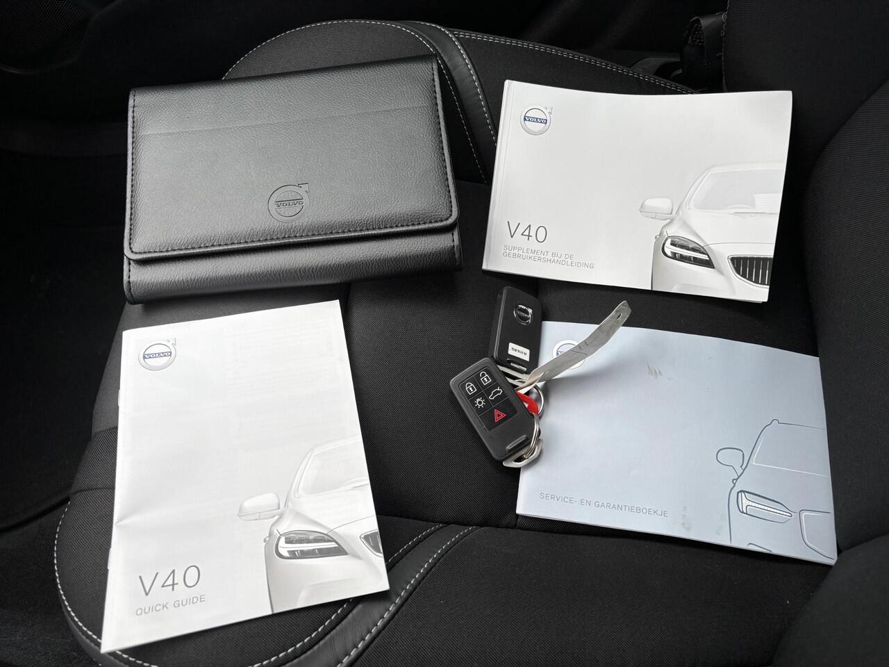 Volvo V40 1.5 T2 Polar+ | Navigatie | Winterpakket |