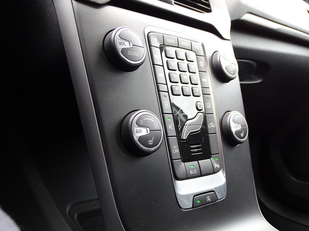 Volvo V40 2.0 T2 Inscription | Leder | BLIS | PDC