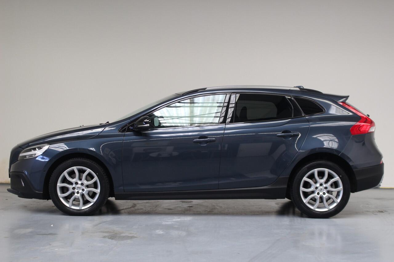 Volvo V40 CROSS COUNTRY T3 Polar+ Luxury | Rijklaarprijs | Pano dak | Harman Kardon |