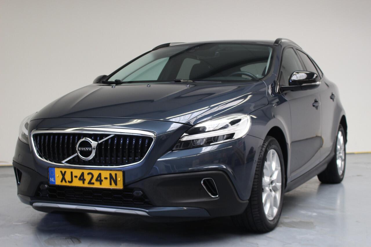 Volvo V40 CROSS COUNTRY T3 Polar+ Luxury | Rijklaarprijs | Pano dak | Harman Kardon |