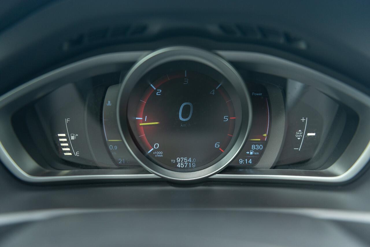 Volvo V40 D2 R-Design Stoelverwarming Navigatie 120pk