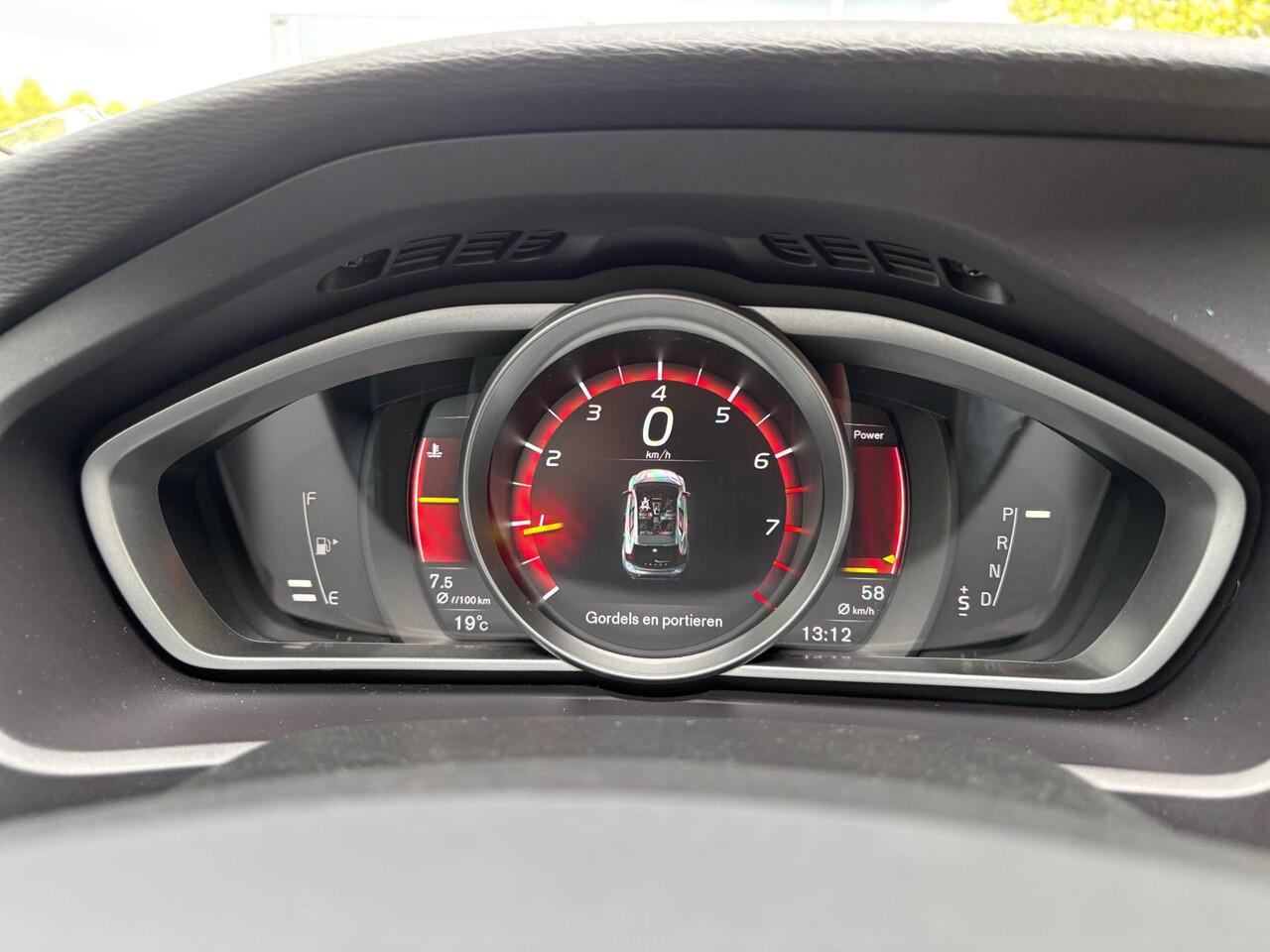 Volvo V40 1.5 T2 Polar+ | Navigatie | Winterpakket |