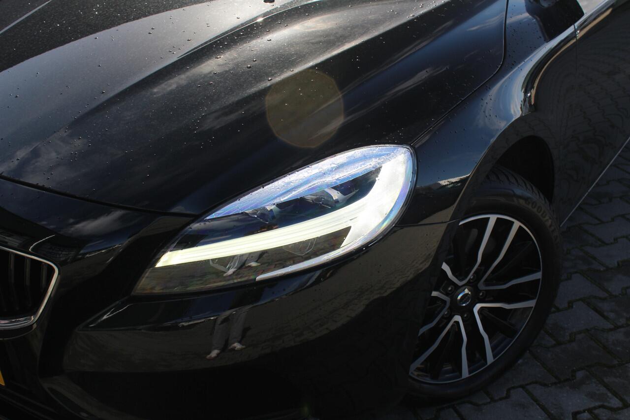 Volvo V40 1.5 T2 Polar+ | Incl. 12 maanden garantie | Automaat | Trekhaak | Navigatie | Bluetooth | Lichtmetalen velgen | Stoelverwarming | Parkeersensoren | Cruise control