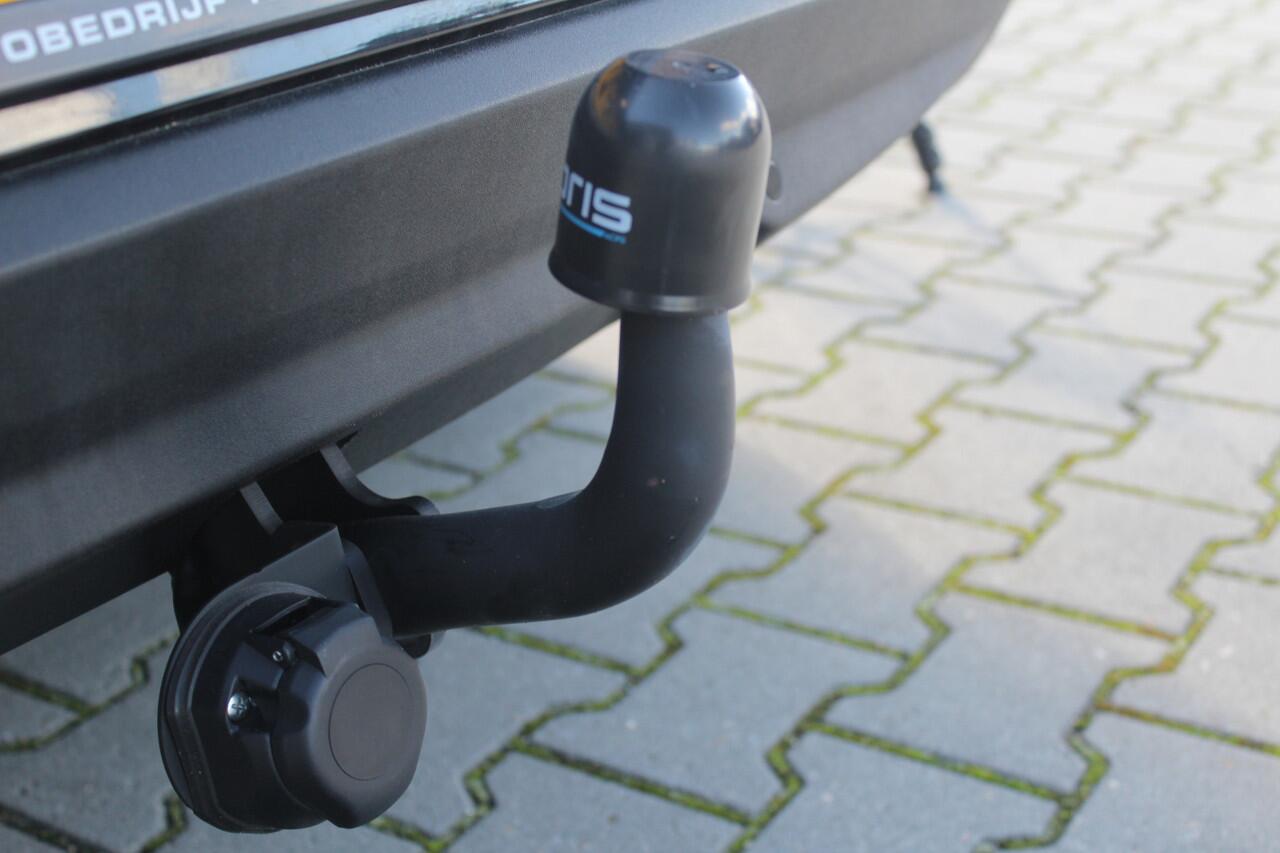 Volvo V40 1.5 T2 Polar+ | Incl. 12 maanden garantie | Automaat | Trekhaak | Navigatie | Bluetooth | Lichtmetalen velgen | Stoelverwarming | Parkeersensoren | Cruise control