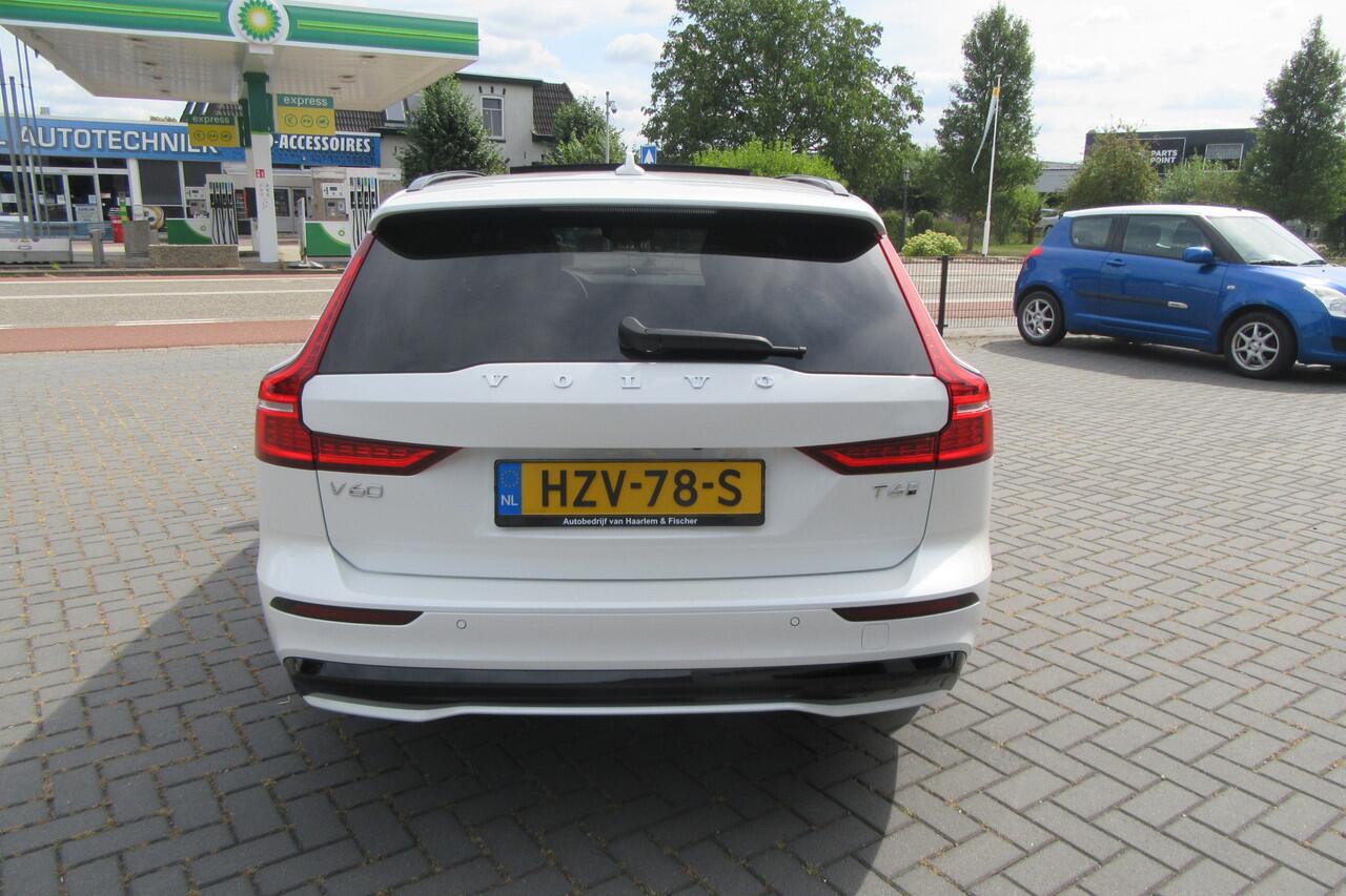 Volvo V60 2.0 T6 Plug-in hybrid AWD Ultra Dark, Full Options