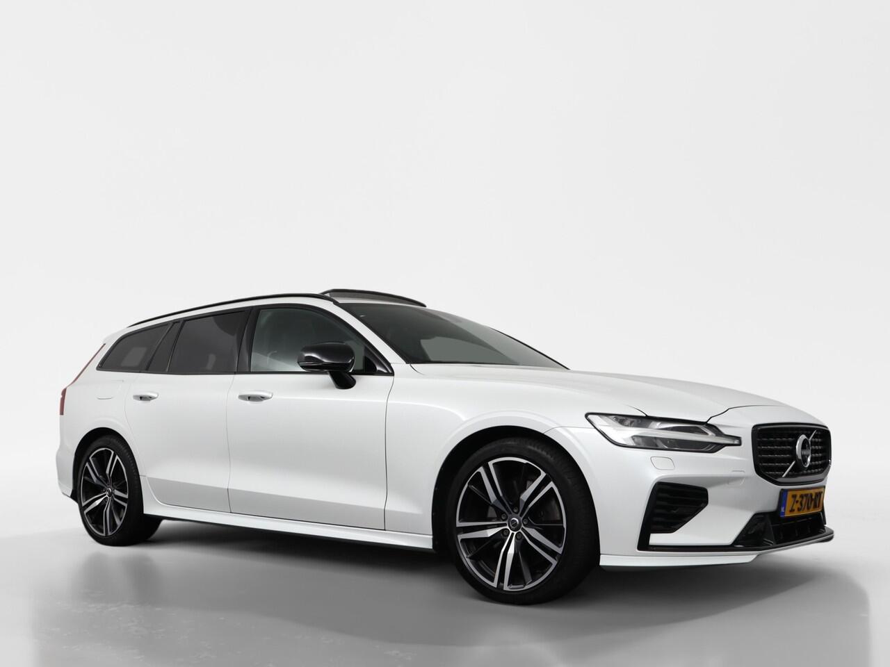 Volvo V60 2.0 T6 Recharge AWD R-Design 340 PK | 3D Camera | Trekhaak | Apple Car Play | Harman/Kardon | Panorama | Crystal White Pearl - RIJKLAAR