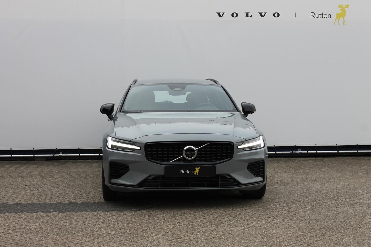 Volvo V60 T6 350PK Autm. Plug-in hybrid AWD Plus Dark Long Range / Google infotainment / Semi elekrisch wegklapbare trekhaak / Verwarmbare voorruit / Elektrisch bedienbare voorstoelen met geheugen / Verwarmbare voorstoelen
