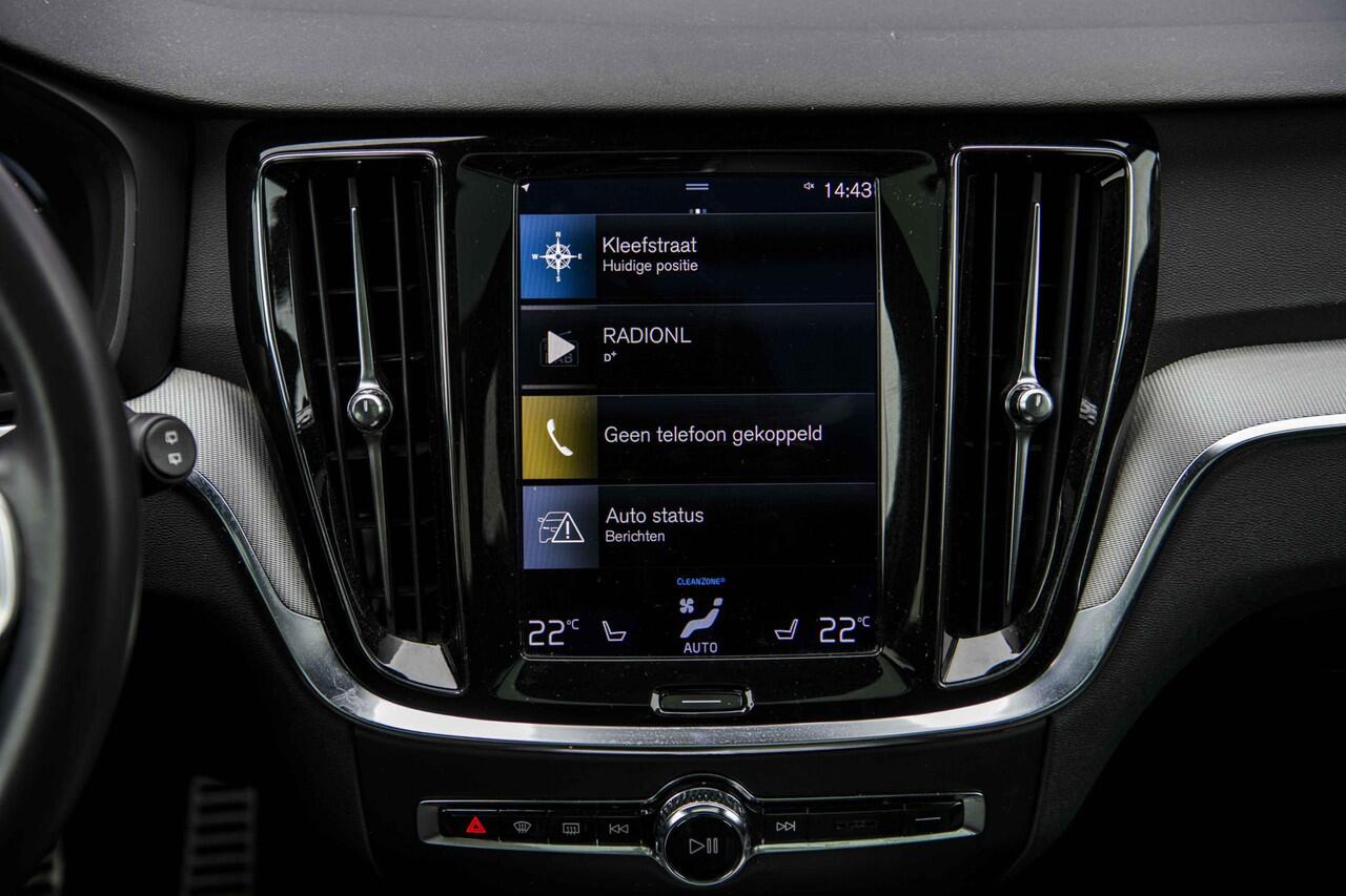 Volvo V60 2.0 B3 R-Design | Panoramadak | Parkeercamera | Parkeersensoren V + A | Adaptieve Cruise Control | Dode Hoek Detectie |