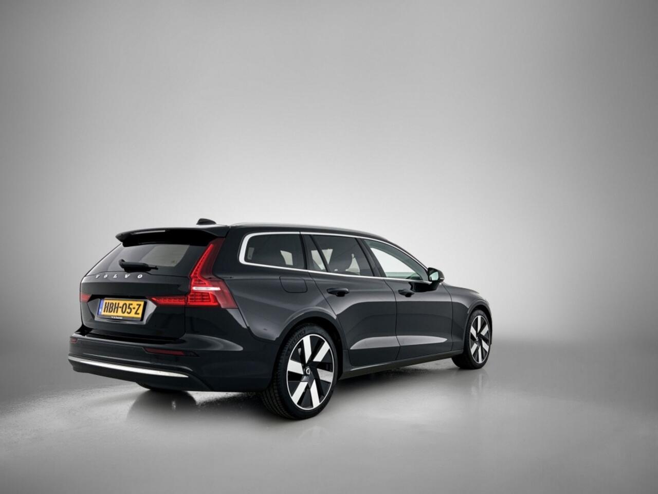 Volvo V60 2.0 T6 Essential Edition | Driver Assist | Leder | Climate | 19"