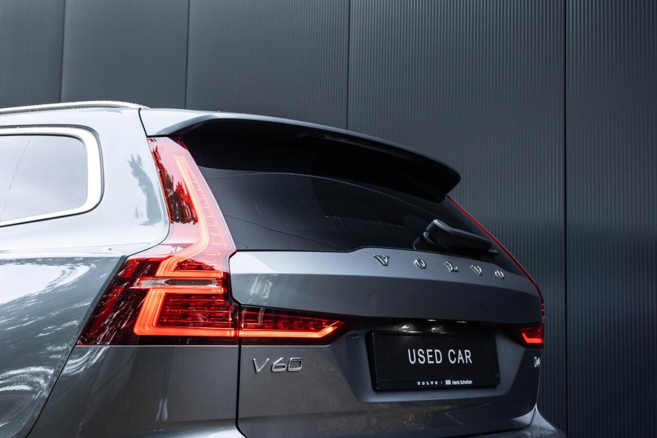 Volvo V60 T4 Automaat Momentum Pro | 19'' Lichmetalen velgen | Navigatie | Dealeronderhouden | Elektrisch bedienbare achterklep | Keyless start | Parkeersensoren achter |