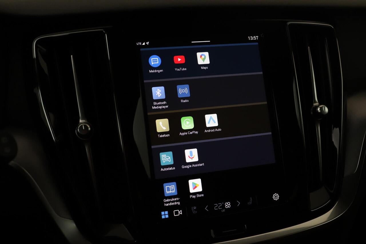 Volvo V60 T6 PLUG-IN HYBRID AWD ESSENTIAL EDITION -ADAP.CRUISE|CLIMATE|19"|BLIS|LEDER|CAMERA|BLIS