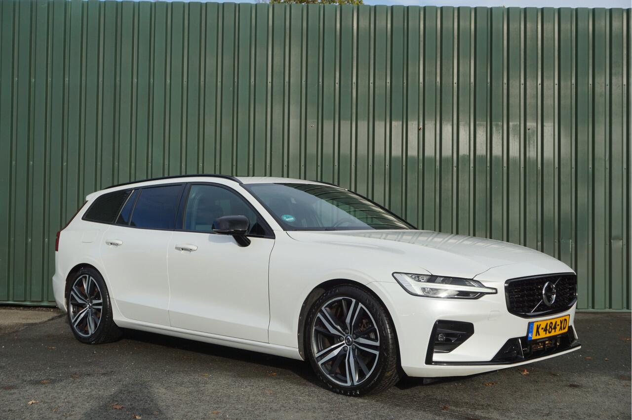 Volvo V60 2.0 B3 R-Design Automaat + Panoramadak/ 19inch/ LED/ Leer/ 360 camera/ Head-Up display/ Schitterend/ Garantie!