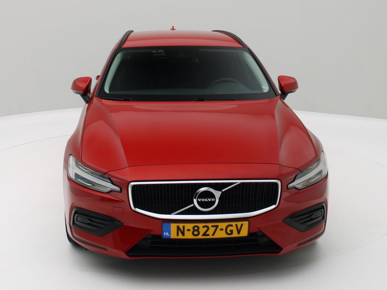 Volvo V60 2.0 B3 Momentum Advantage / Carplay / Aut. / Origineel NL