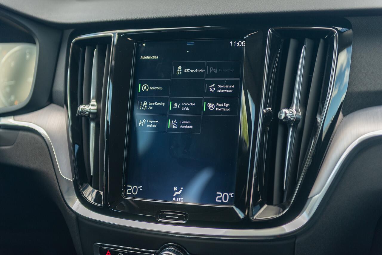 Volvo V60 D3 Momentum CruiseControl Navigatie 150pk