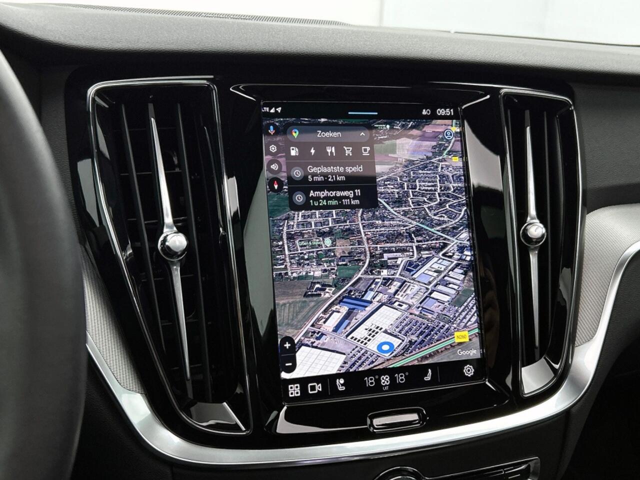 Volvo V60 2.0 T6 Black Edition | Panorama Dak | 360* | Trekhaak | Sportled