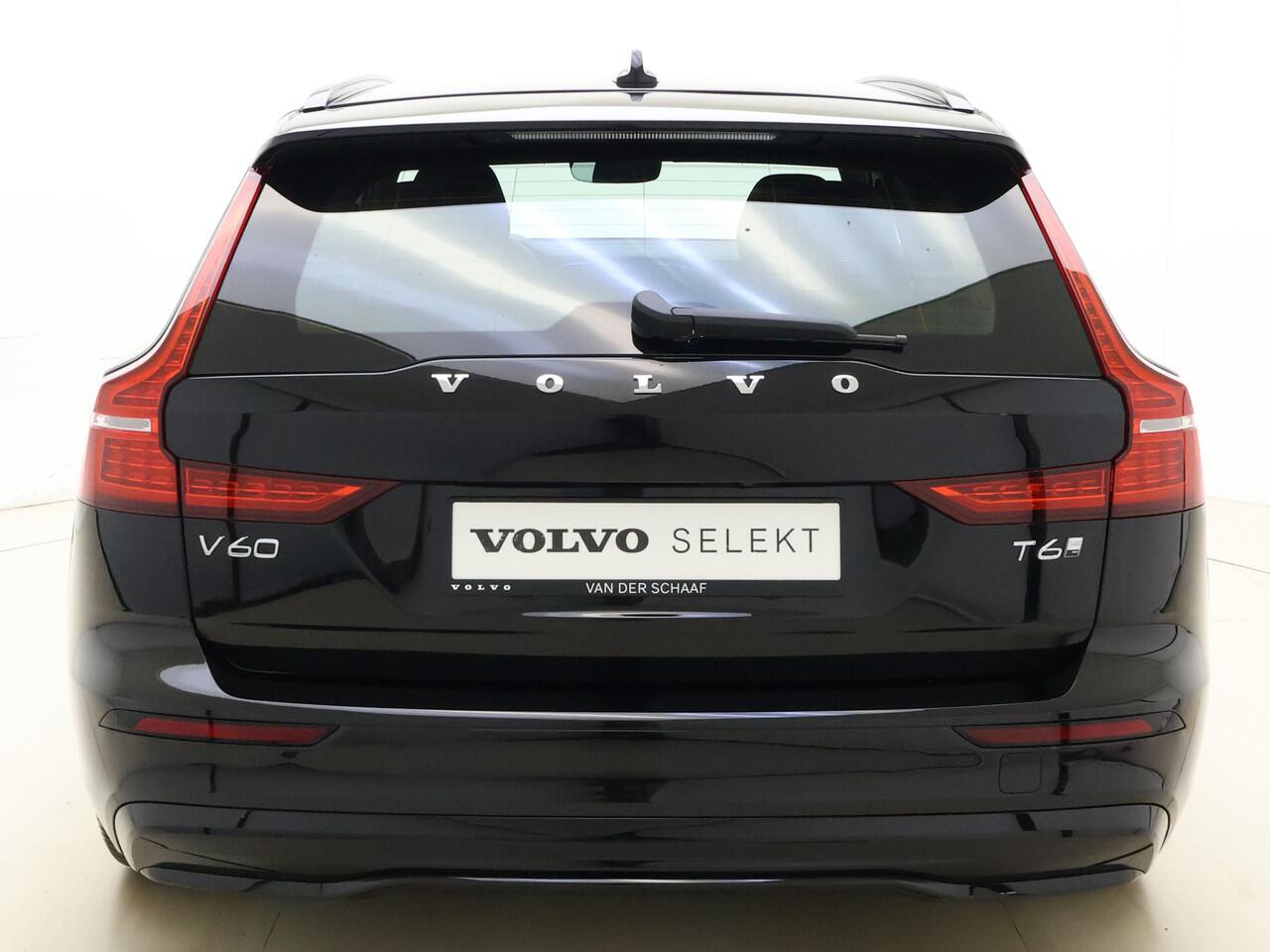 Volvo V60 T6 350pk AWD Plus Dark / Sportstoelen / 360 graden camera / Harman en Kardon audio / Trekhaak / Elektr stoelen / ACC