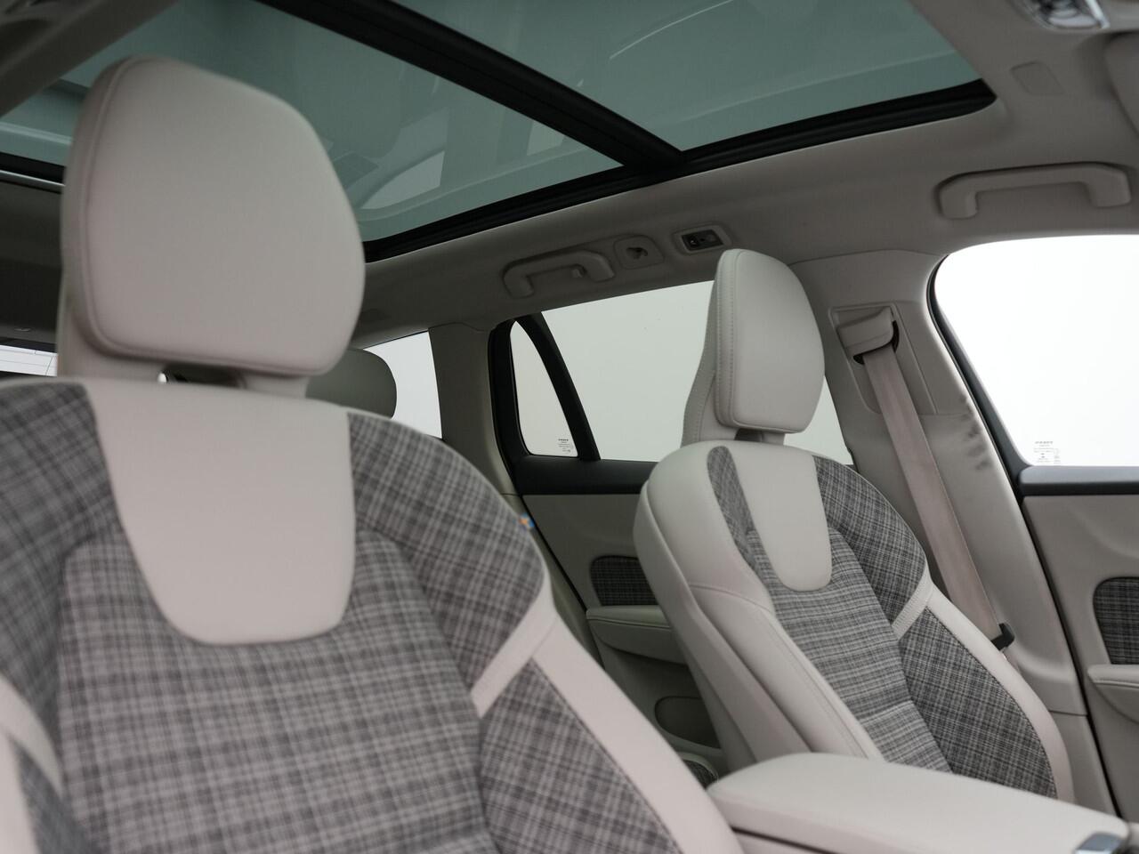 Volvo V60 T6 Twin Engine AWD Momentum Pro Plug In Hybrid 340pk Dealer O.H PHEV | Panodak | Adaptive Cruise | Camera | Apple Carplay | Sportstoelen Verwarmd | Virtual | Blis |