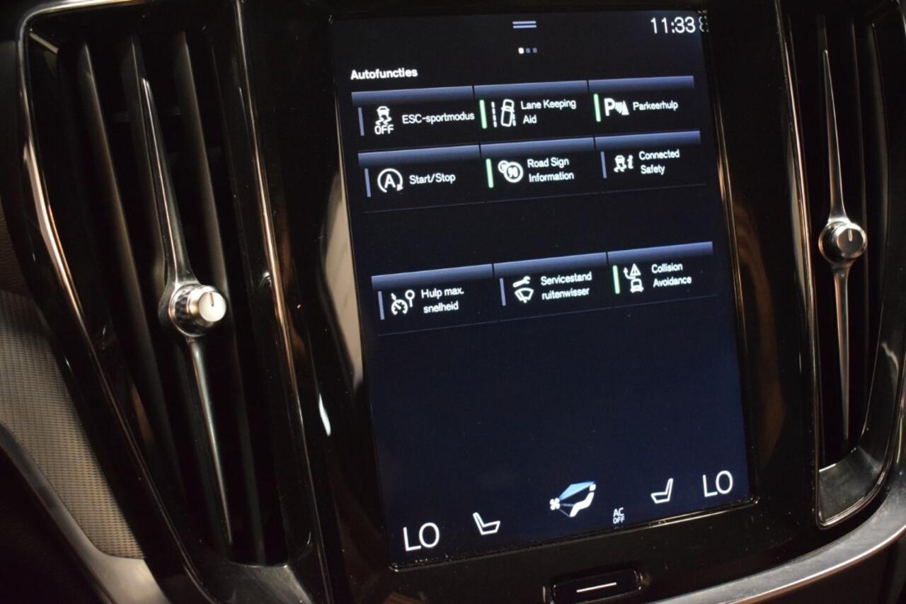 Volvo V60 2.0 T5 250pk AUT8 Inscription Trekhaak 1800kg/ Leer/ Stoel en voorruit verw./ Elec Aklep