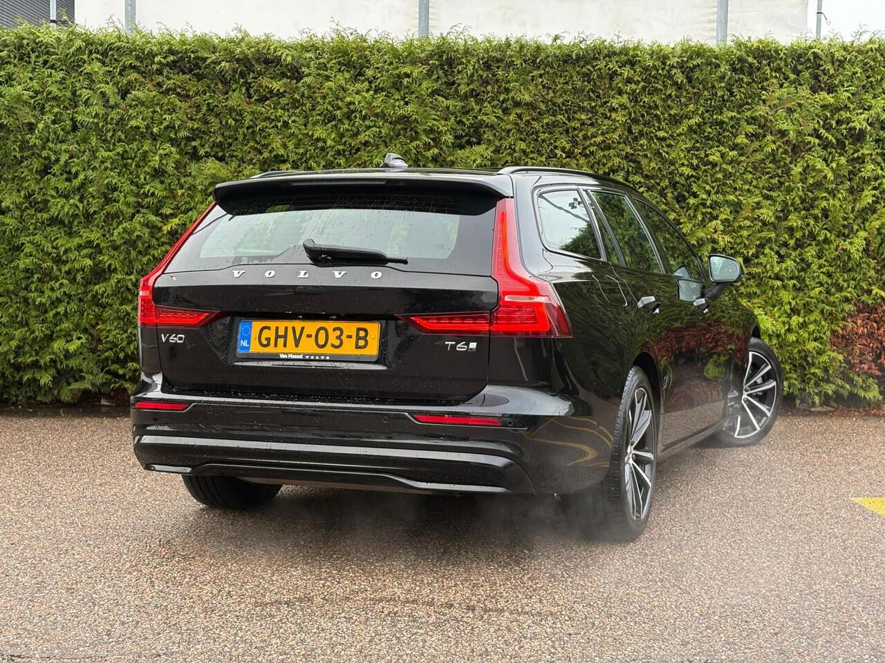 Volvo V60 T6 Plug-in hybrid AWD Plus Dark | Panoramadak | Harman/Kardon | Trekhaak |
