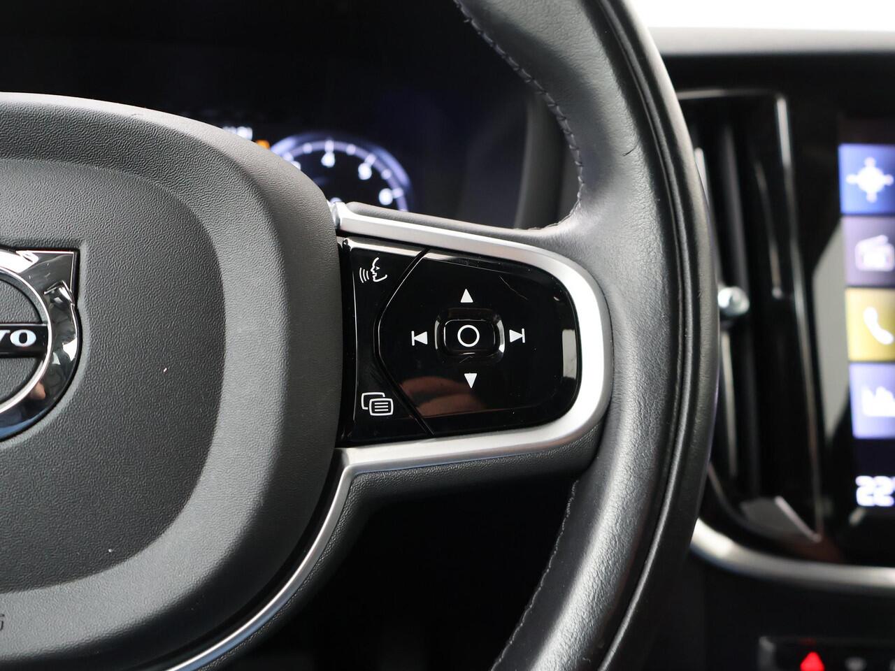 Volvo V60 2.0 B3 Business Pro | 163 PK | Automaat | Navigatiesysteem | Achteruitrijcamera | LED verlichting | Apple Carplay/Android Auto | Lederen interieur |