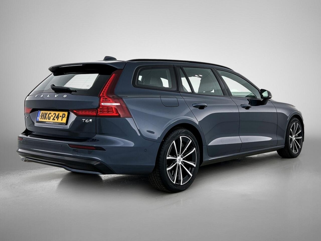 Volvo V60 2.0 T6 AWD Plus Dark | Trekhaak | 360 Camera | Leder | Harman Ka