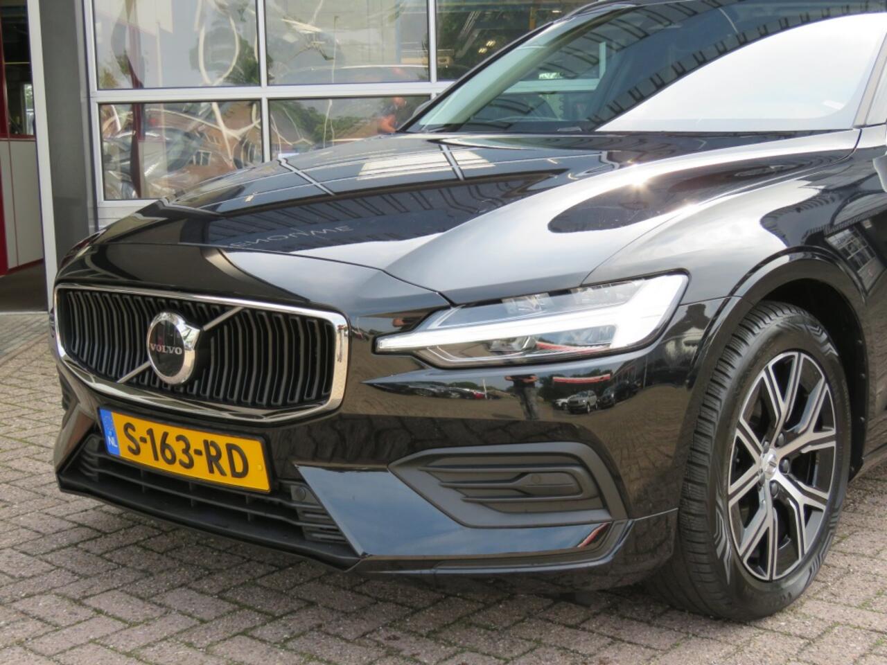 Volvo V60 2.0 B3 163pk Aut. Core / Camera / Stoel-stuurverw. / Elec.klep / Veel opties / BOVAG garantie